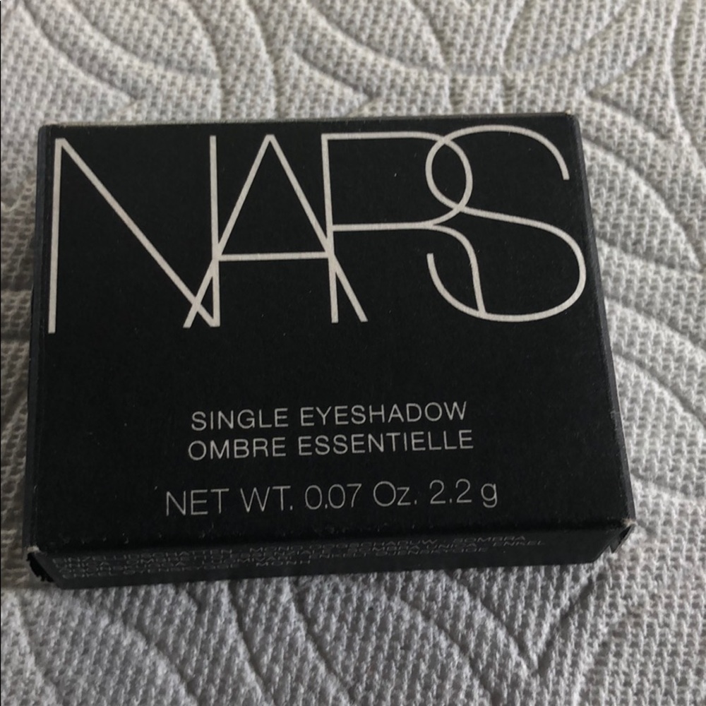 Eye shadow